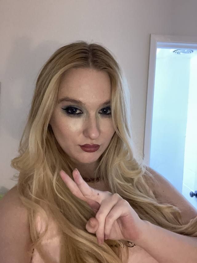 I’m Sandra I’m🍆Down for Hookup 👅🍆 Telegram 🔌 @Sandradonaldd 📞📲 (734) 928-7785 - Image 3